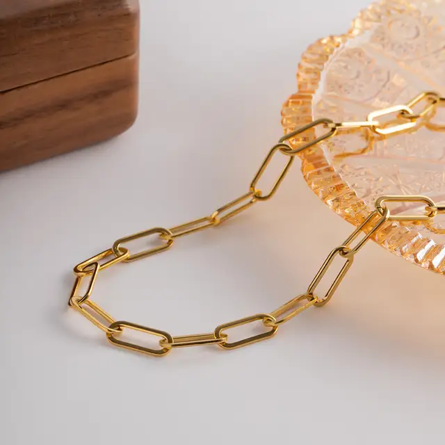 Luna Necklace