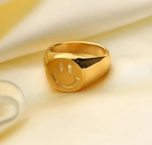 Chunky Happy Face Ring
