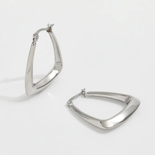 Julia Hoops